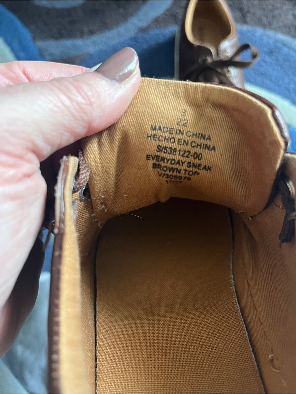 Old Navy Brown Leather Low-Top Boy’s size 3 Sneakers - Picture 5 of 5